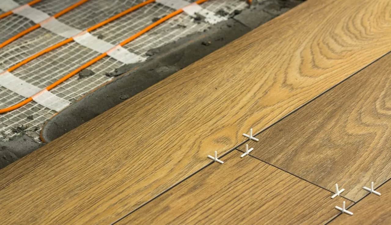 Podłogówka: Ile rury na m²? Od 4 do 10 m co musisz wiedzieć