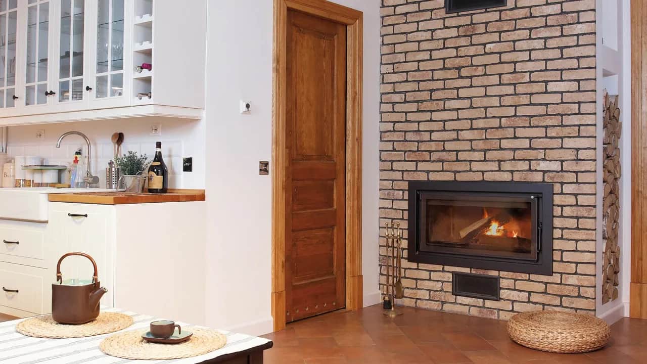 Czym obudować komin? Bezpieczeństwo i styl w jednym!